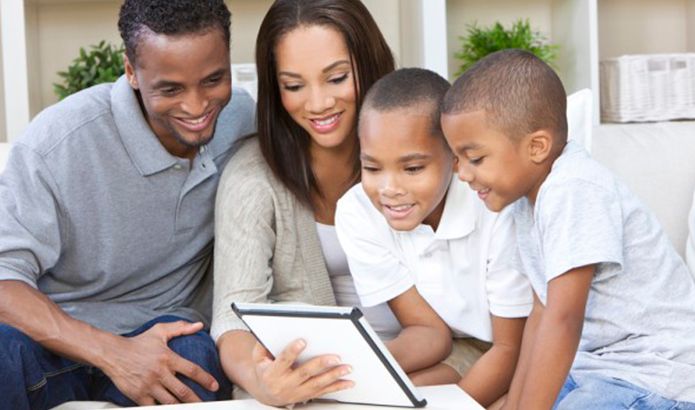 Tecnologia no ambiente familiar é vantajosa ou prejudicial?